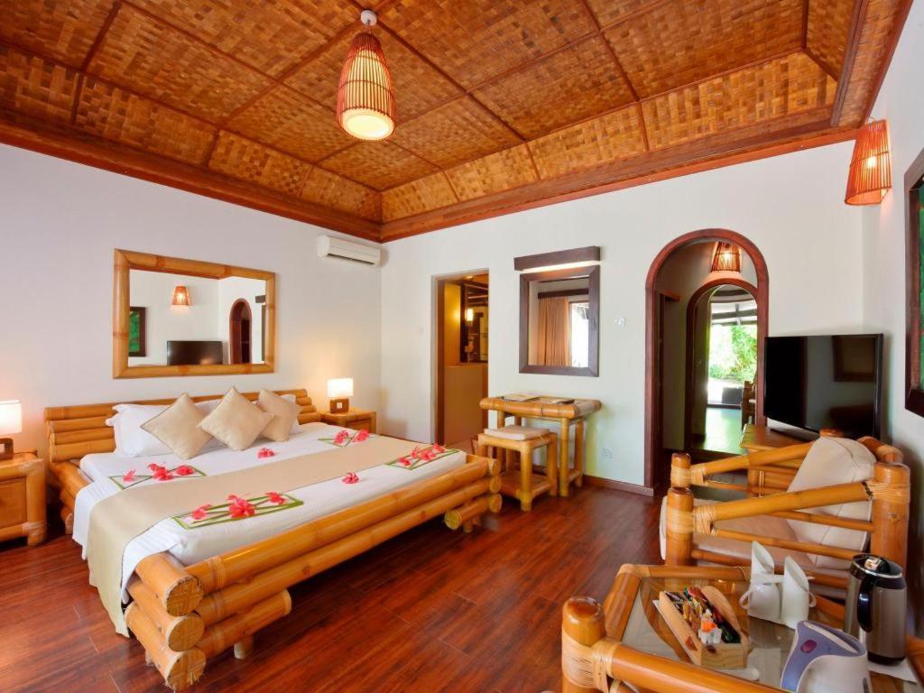 Angaga Island Resort And Spa Dış mekan fotoğraf