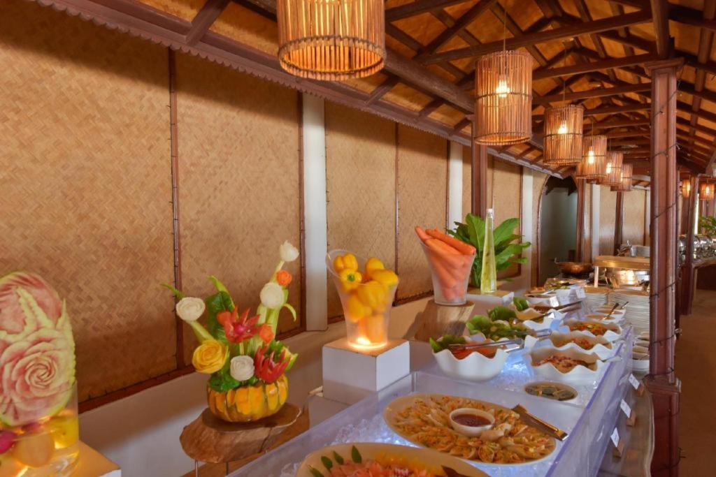 Angaga Island Resort And Spa Dış mekan fotoğraf