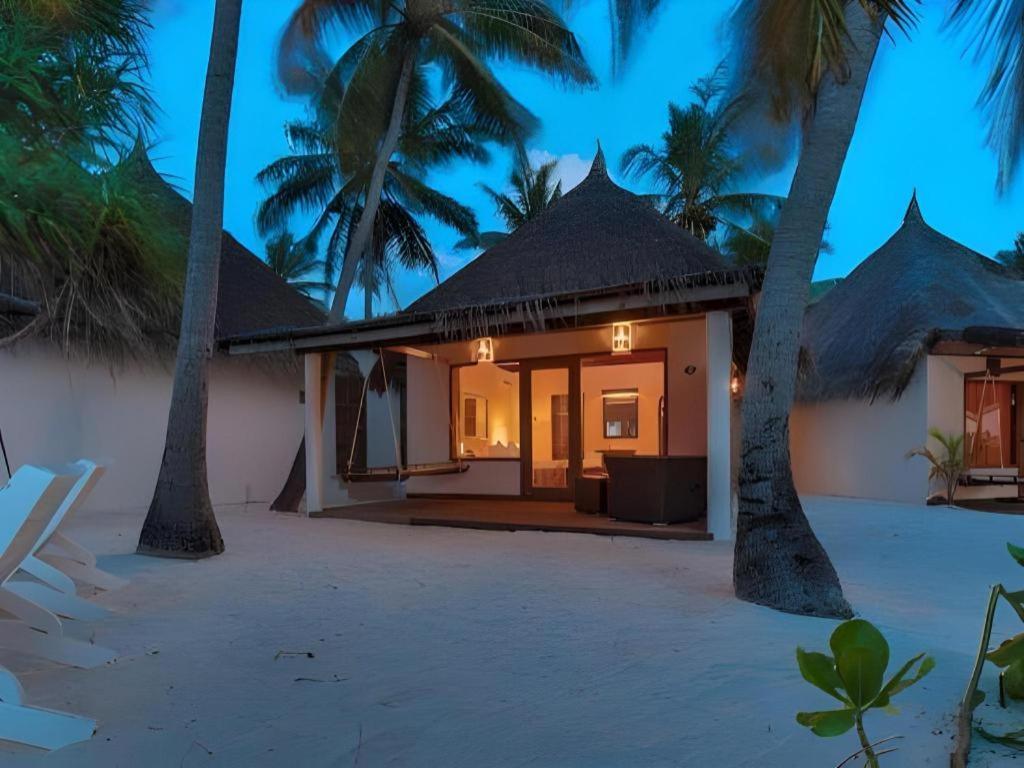 Angaga Island Resort And Spa Dış mekan fotoğraf