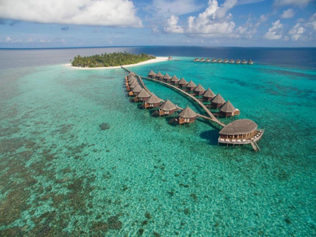 Angaga Island Resort And Spa Dış mekan fotoğraf